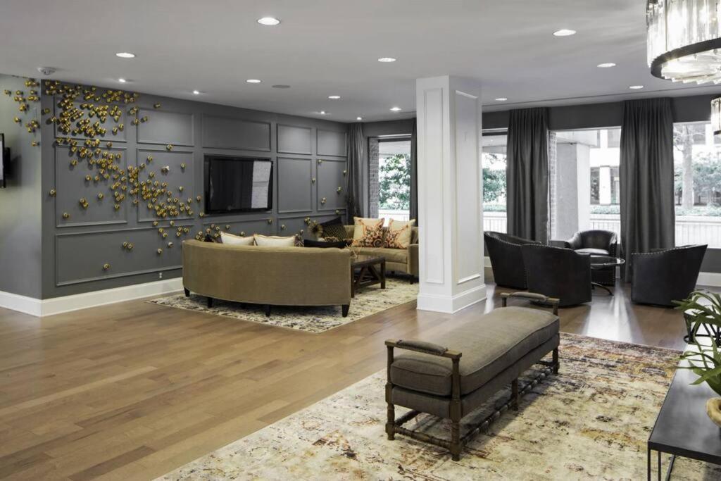Elegant Apartment W Views At Crystal City Arlington Buitenkant foto